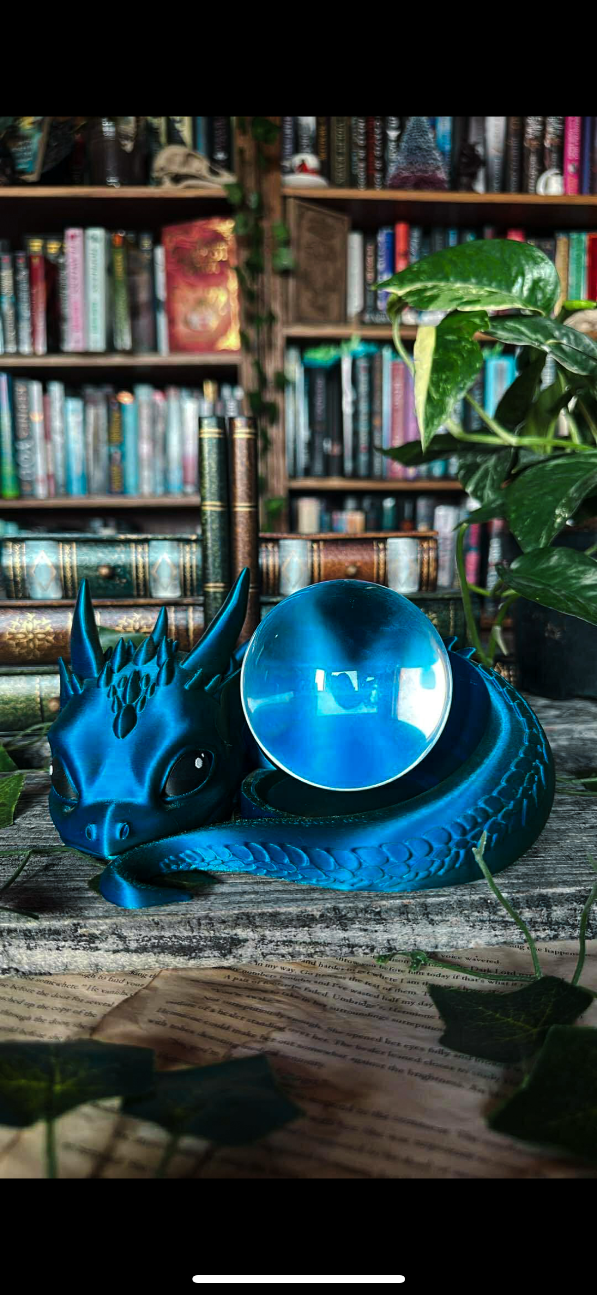 Orb holding dragon